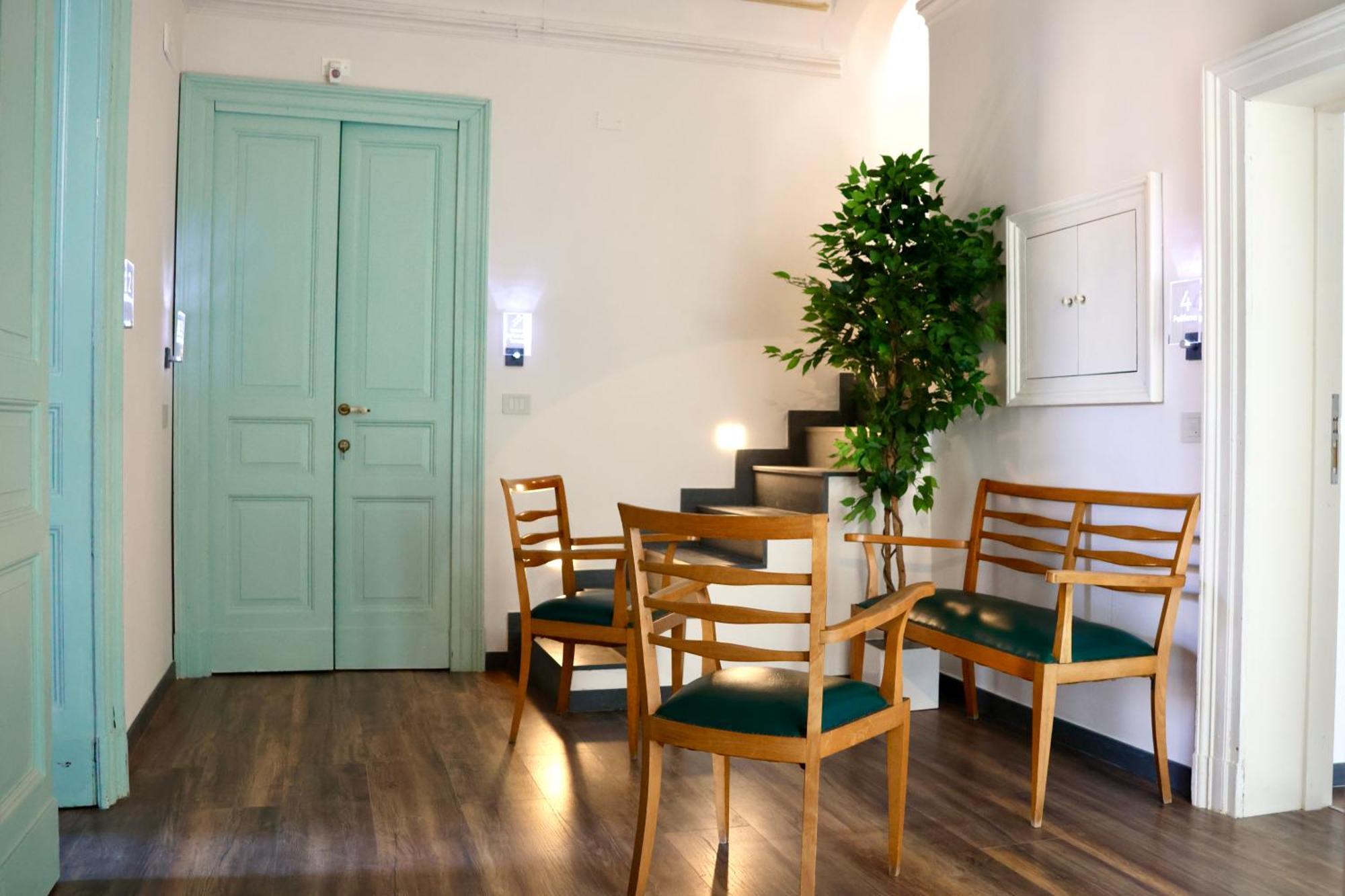Holiday Lux Boutique Room Катания Экстерьер фото