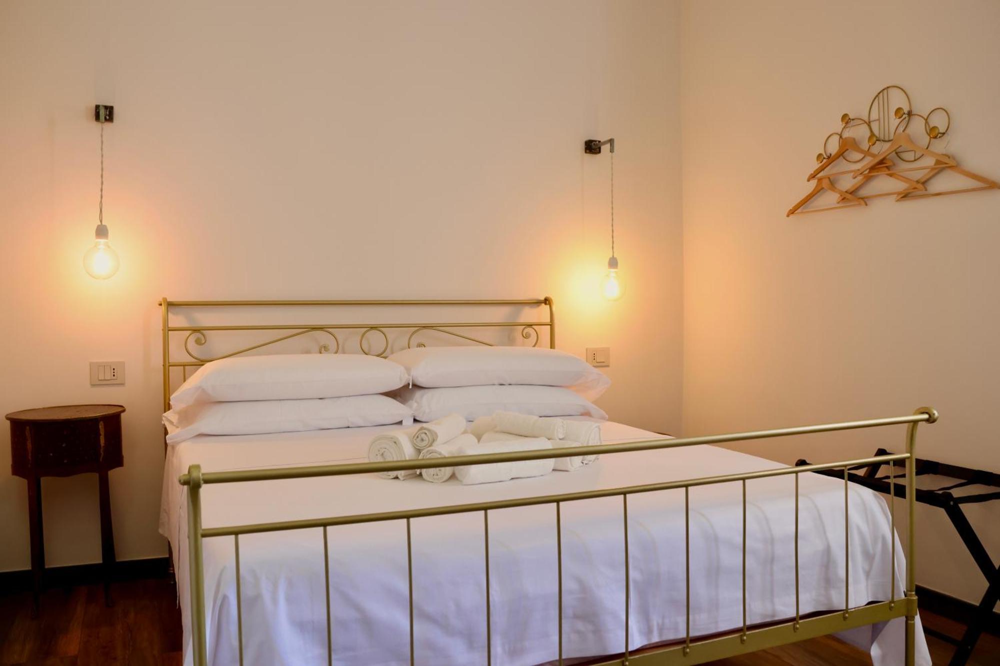 Holiday Lux Boutique Room Катания Номер фото