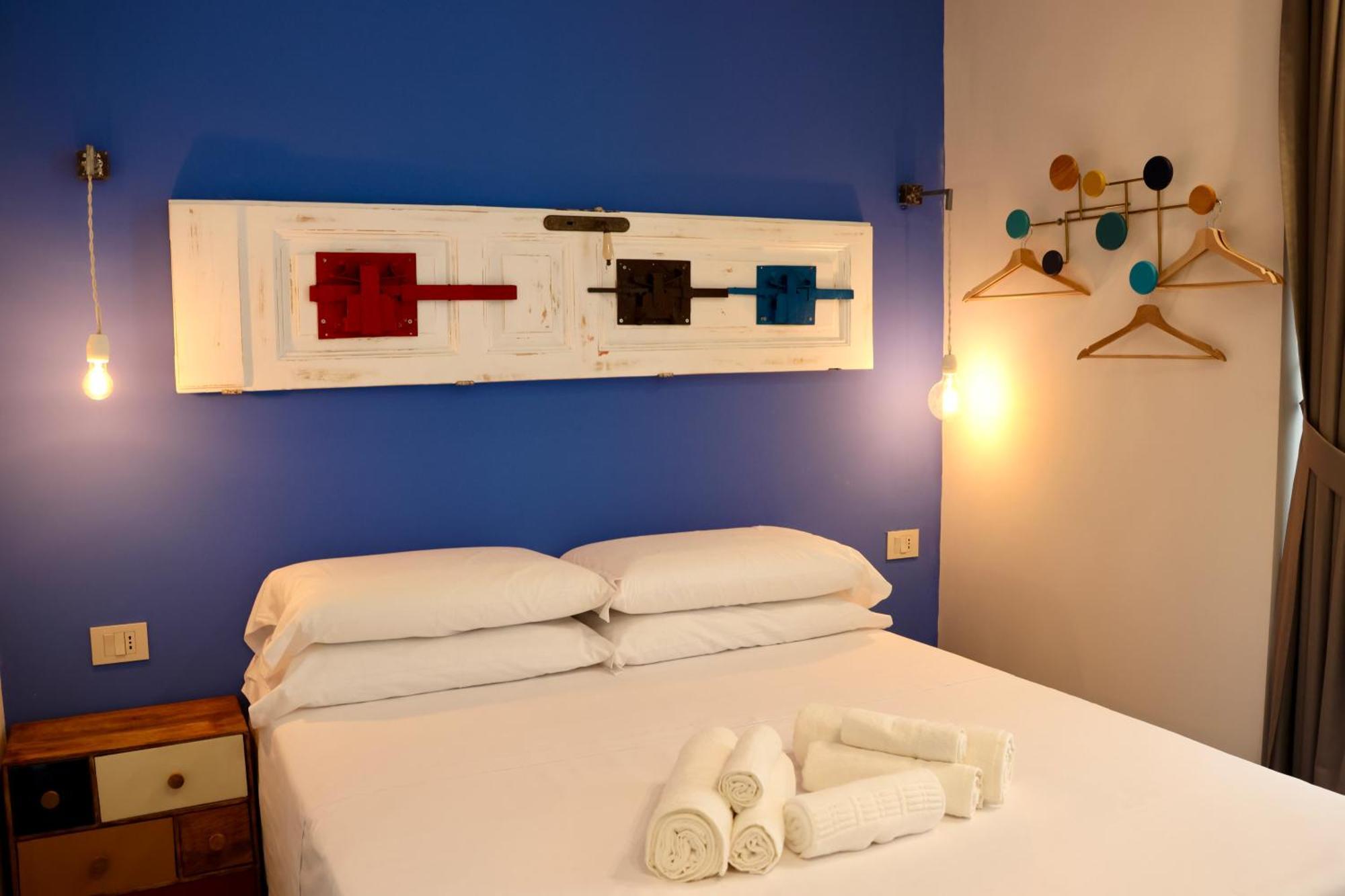 Holiday Lux Boutique Room Катания Экстерьер фото