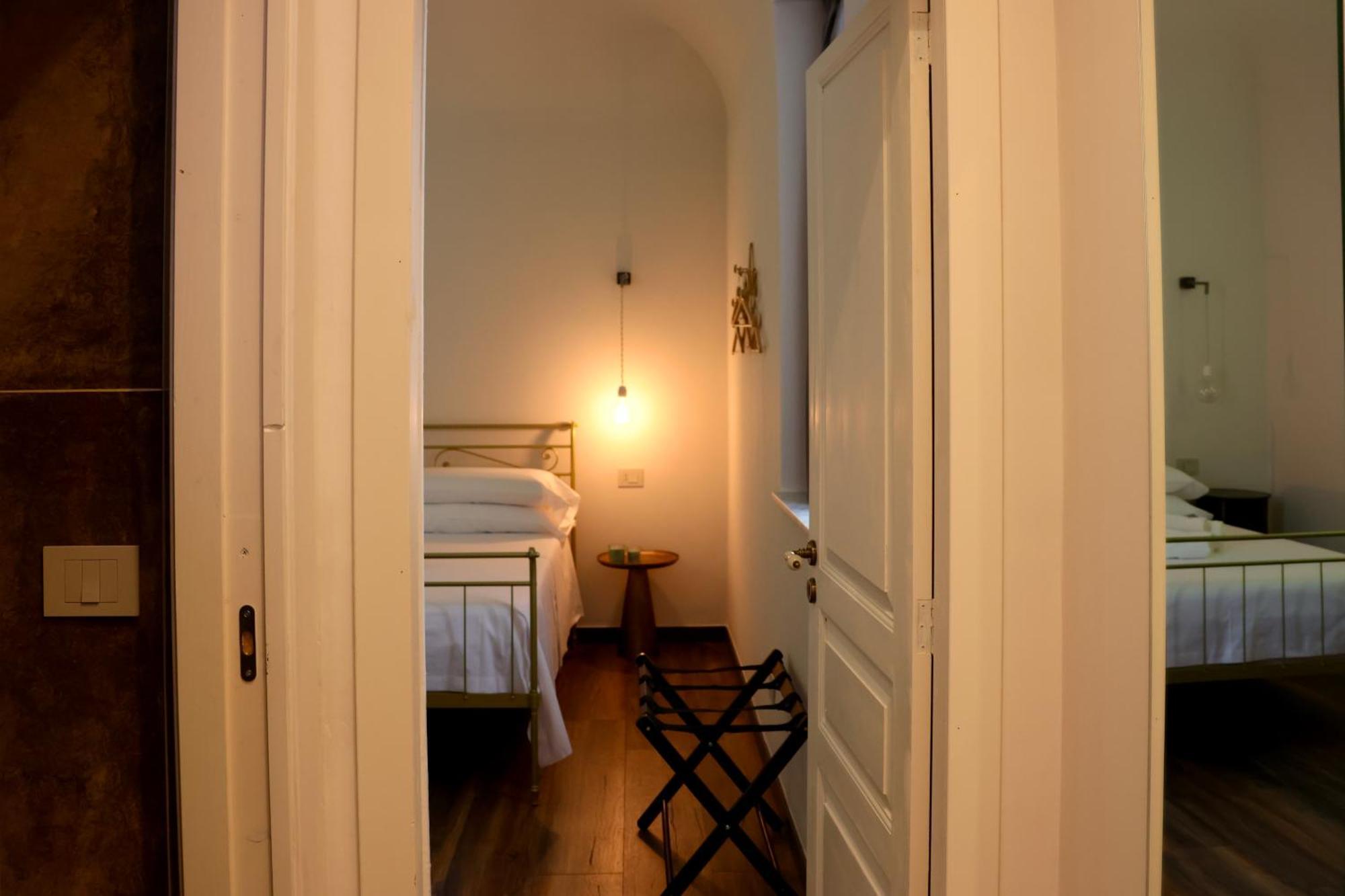 Holiday Lux Boutique Room Катания Номер фото