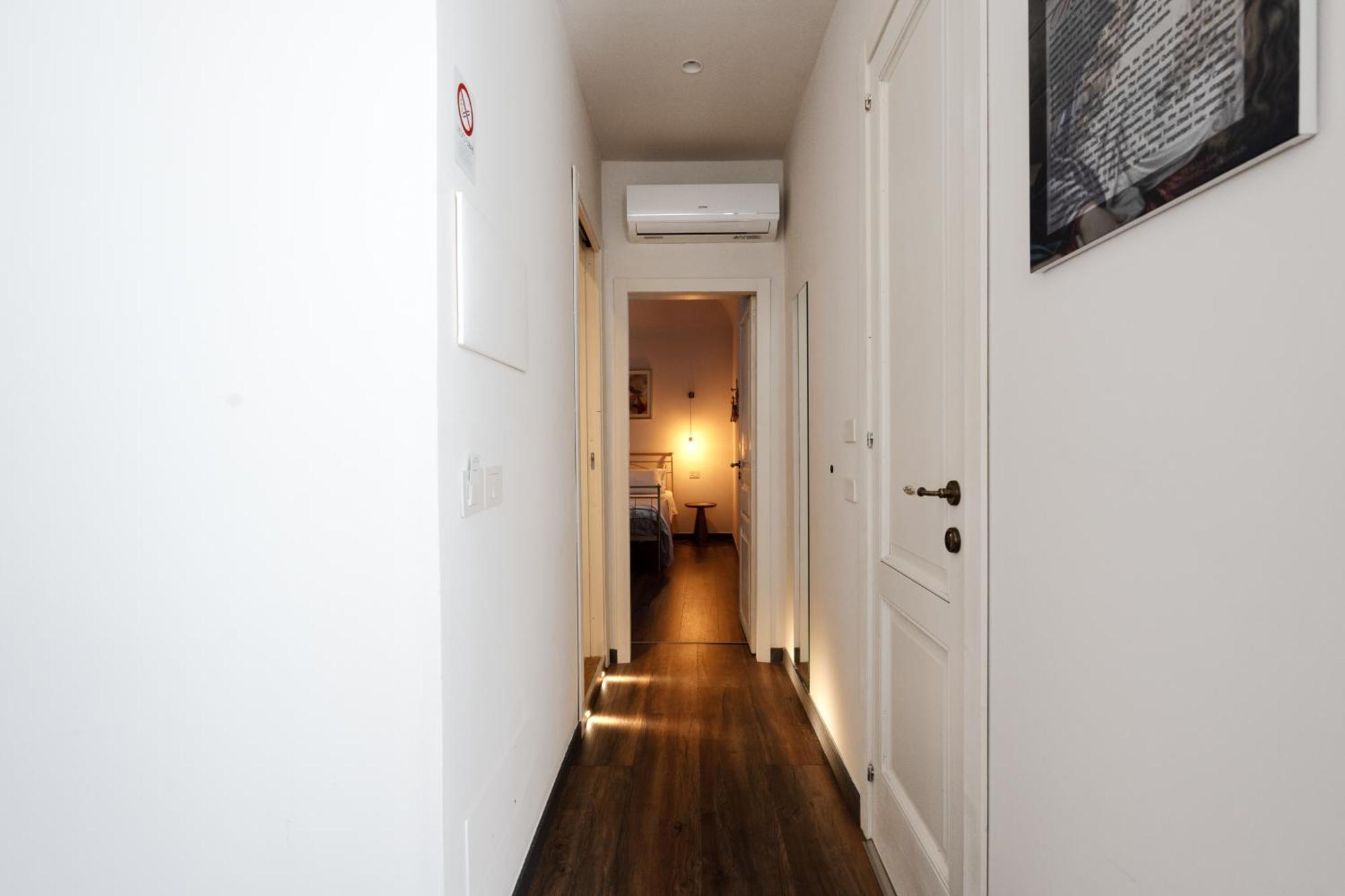 Holiday Lux Boutique Room Катания Экстерьер фото