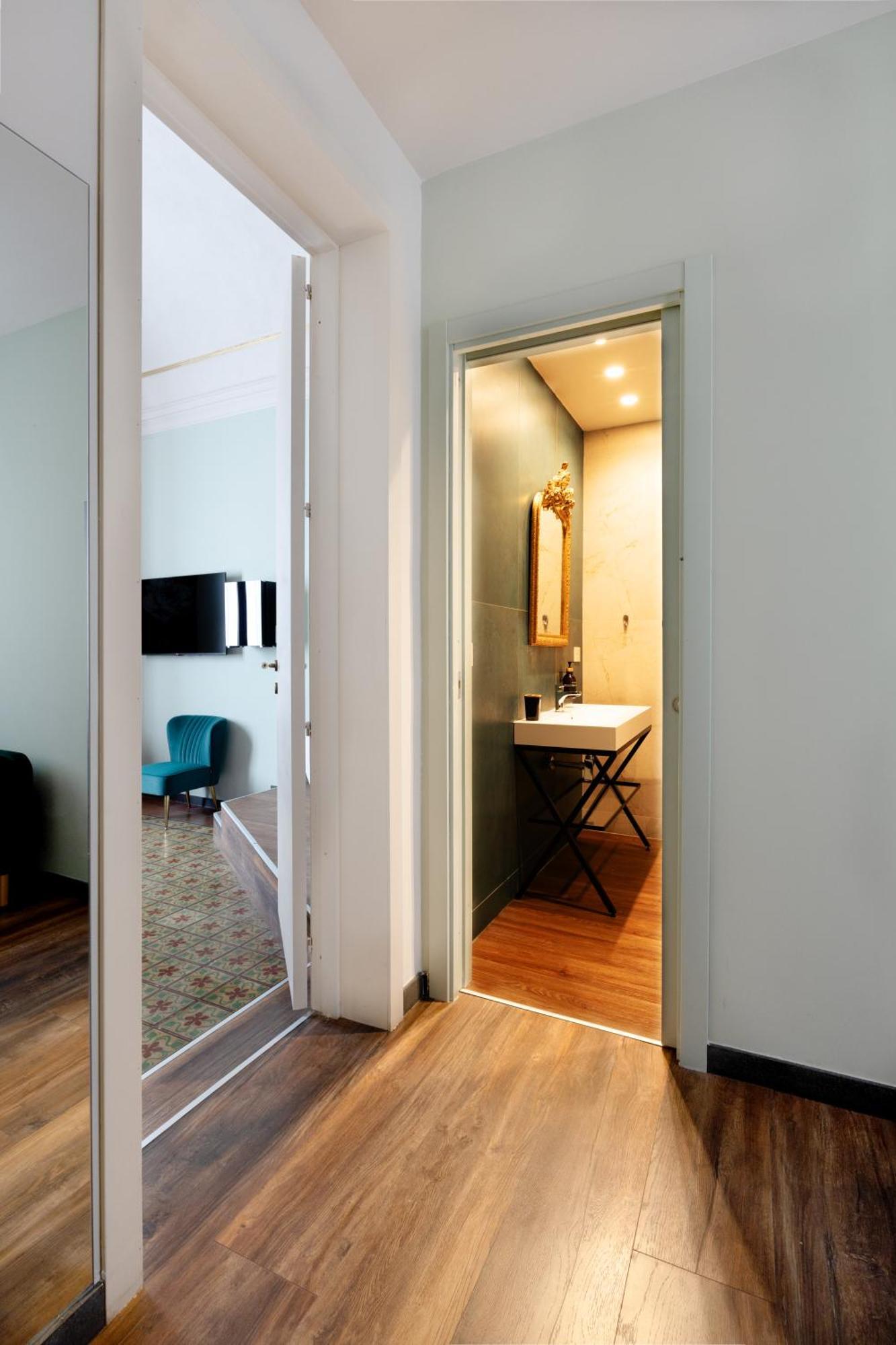 Holiday Lux Boutique Room Катания Экстерьер фото